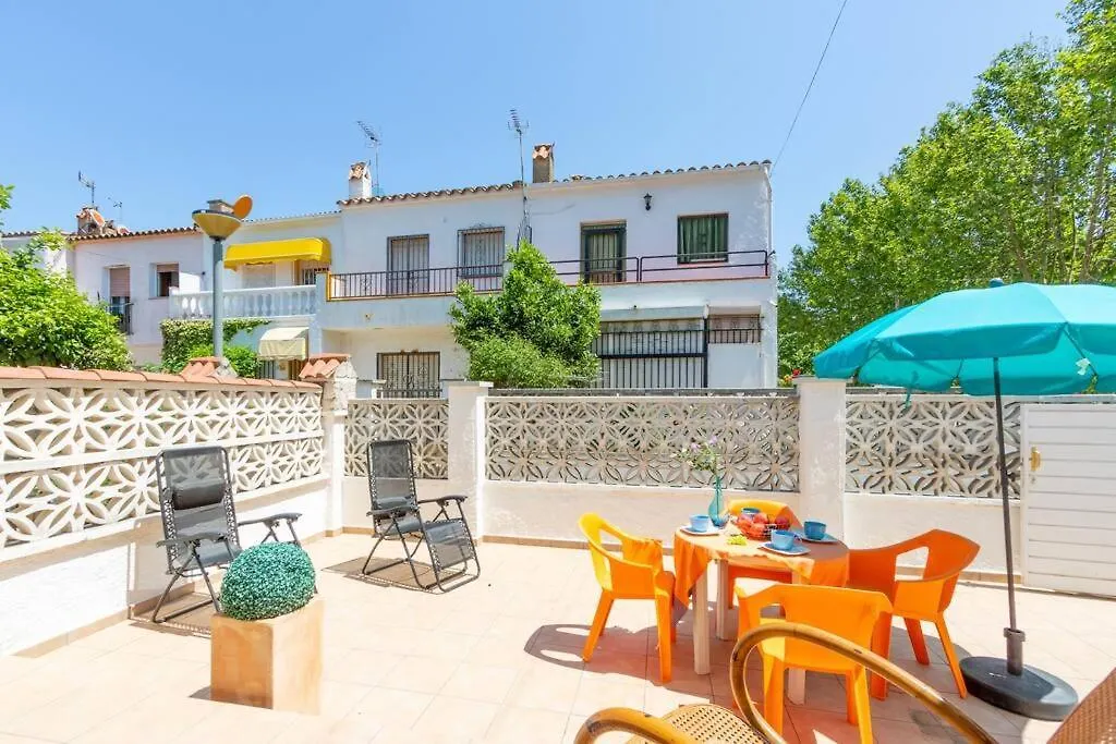 Holiday home Casa Con Barbacoa, A 5 Minutos Del Centro Y El Mar En Coche, Trabuc Villa Empuriabrava